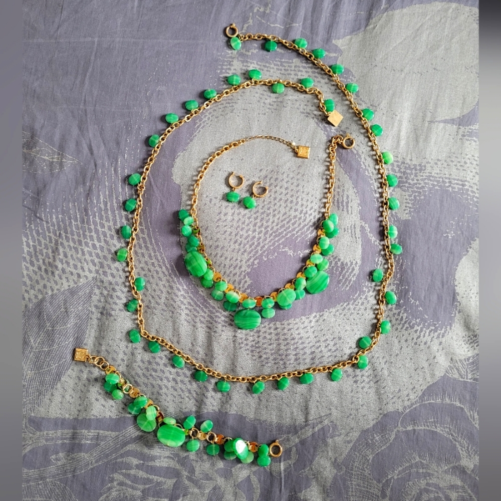 ⭐️Vintage Belt, Bracelet & Necklace Set⭐️